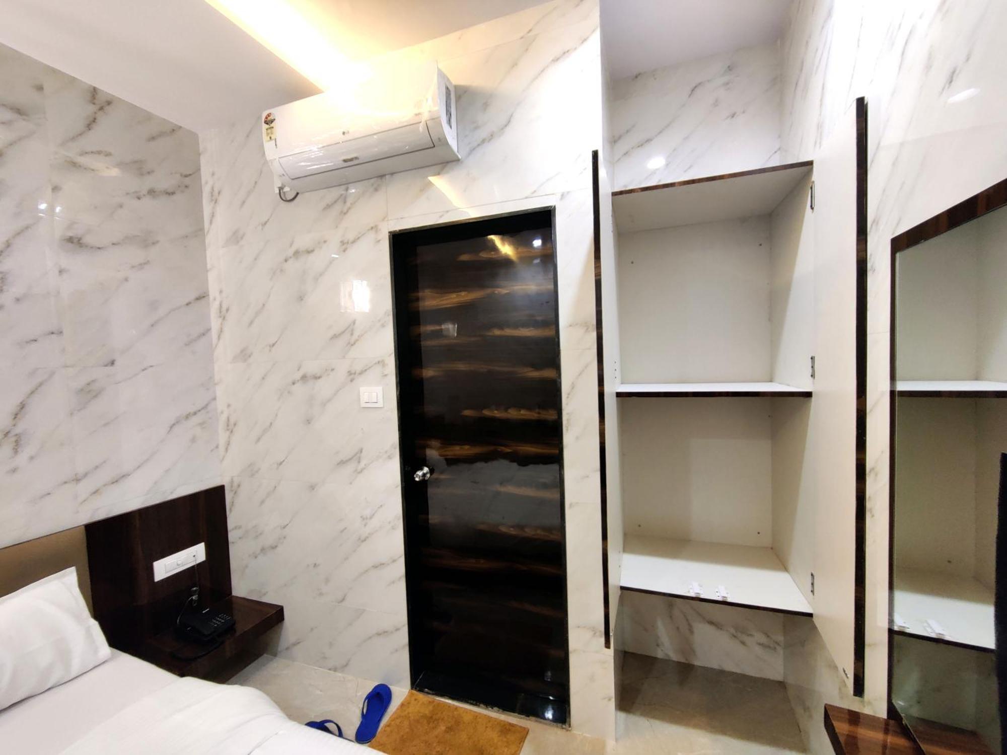 Hotel Comfy Inn Mumbai Exterior photo
